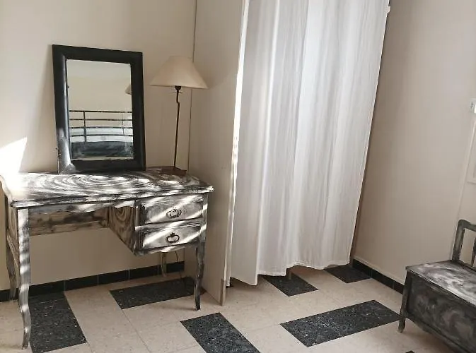 Appartement-2- Prive, Terrasse, Parking Et Jardin